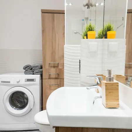 New Cosy In Old Town - Garage - 2 Balkony - Nice Design Apartman *
